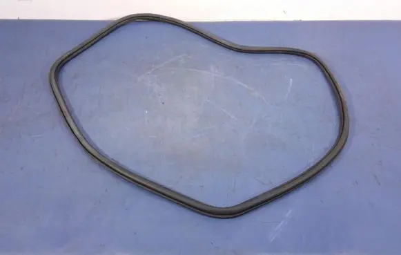 Volkswagen Jetta VI Front door rubber seal 5C6867914B