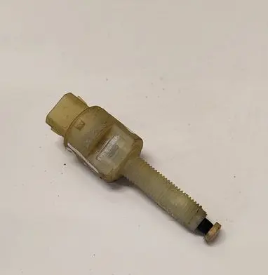 Volkswagen PASSAT B5 Brake pedal sensor switch 4A0945515A