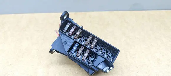 Mercedes-Benz ML W166 Fuse module A1665456840