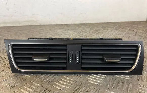 Audi A4 S4 B8 8K Dash center air vent grill 8T1820951B