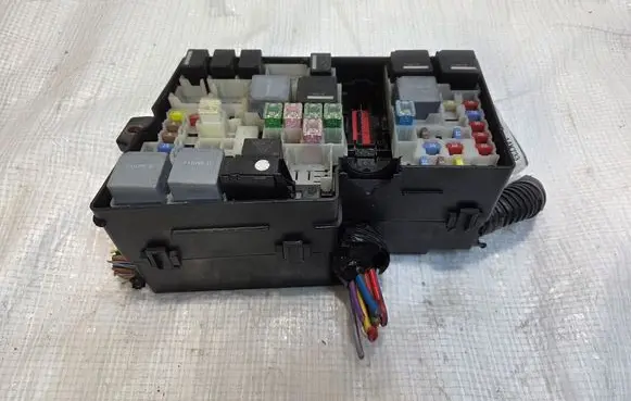 Ford C-MAX II Fuse box set AV6T14A067AB