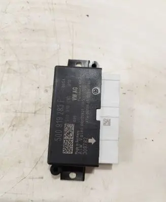 Skoda Octavia Mk3 (5E) Parking PDC control unit/module 5Q0919283F 5Q0919283 308782