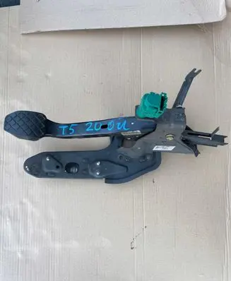 Volkswagen Multivan T5 Brake pedal 7H1721057