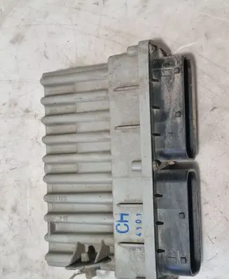 Opel Zafira A Fan control module 15396910 24410129