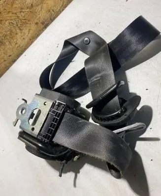 Peugeot 407 Front seatbelt B507744