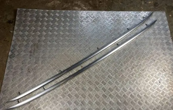 Audi Q7 4M Roof transverse bars on the 