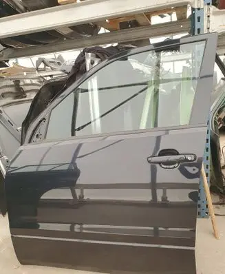 Suzuki Grand Vitara II Front door