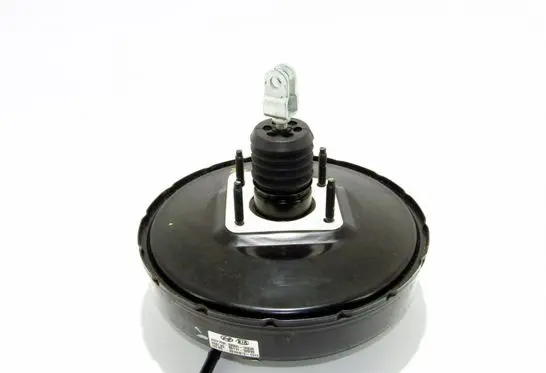 Hyundai i30 Brake booster 585001H200