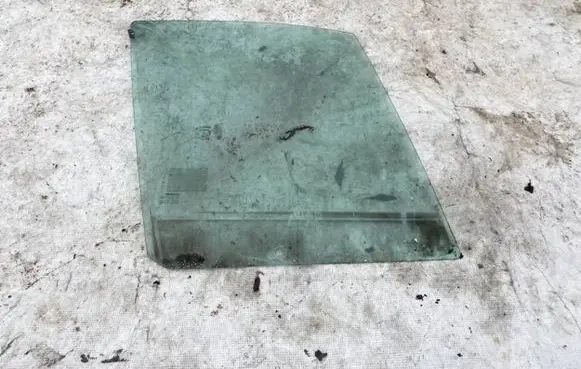 Renault Laguna I Rear door window glass as2