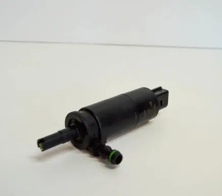 Skoda Octavia Mk2 (1Z) Windscreen/windshield washer pump 3B7955681