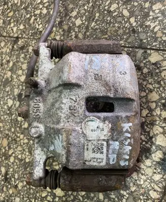 Nissan Qashqai Front brake caliper