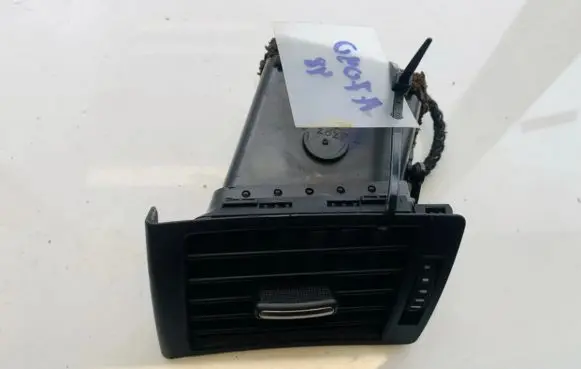 Audi A4 S4 B6 8E 8H Dash center air vent grill 8e0820901f