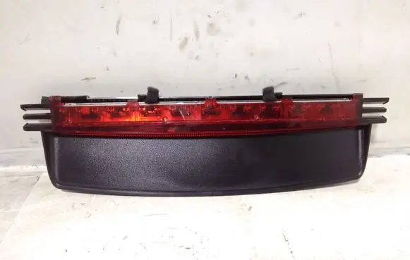 Audi A6 S6 C6 4F Third/center stoplight 4F5945097 3C3X13A613A
