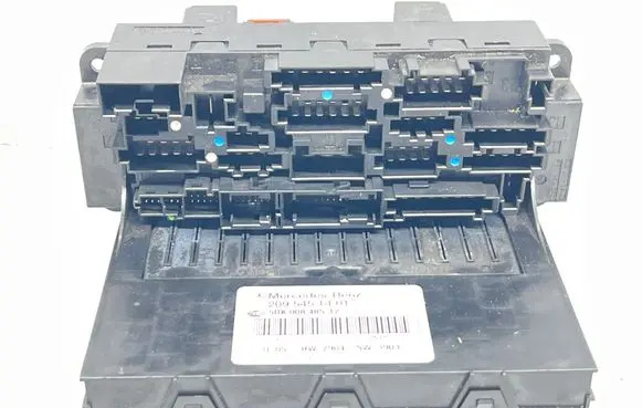Mercedes-Benz CLK A209 C209 Fuse box set 2095451401 5DK00848512