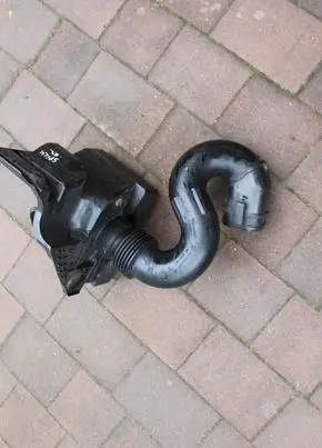 Opel Vivaro Air intake duct part 165555514R 93451665