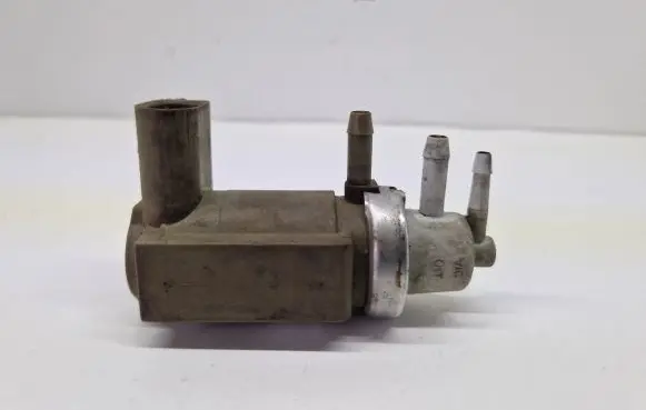 Audi A6 S6 C5 4B Turbo solenoid valve 9066270 2290321