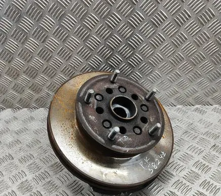 Front wheel hub