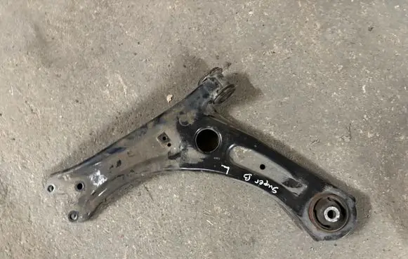 Skoda Superb B6 (3T) Rear suspension control arm 