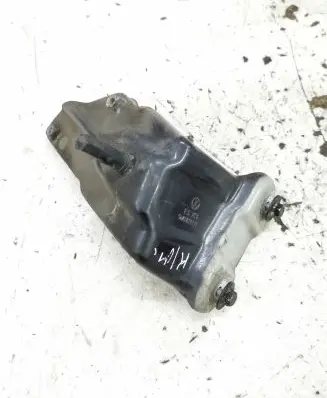 Volkswagen Golf Plus Fender mounting bracket 5M0821135 CS164