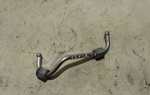 Volvo V60 Fuel injector supply line/pipe 31669348