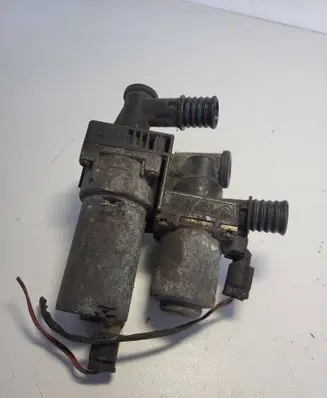 BMW X5 E53 Coolant heater control valve 1147412149