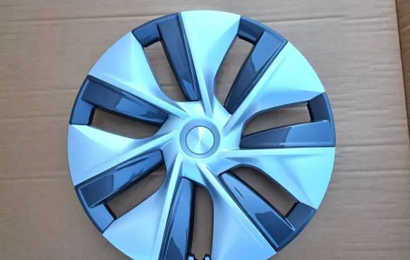 Tesla Model 3 R19 wheel hub/cap/trim 104423500C