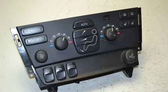 Volvo V70 Climate control unit 30746022 06W35E06 M435EB00142