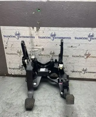 Opel Cascada Pedal assembly 13407016 0000936 512723057