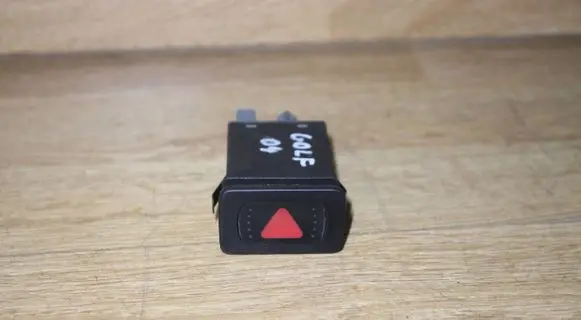 Volkswagen Golf IV Hazard light switch 1J0953235J