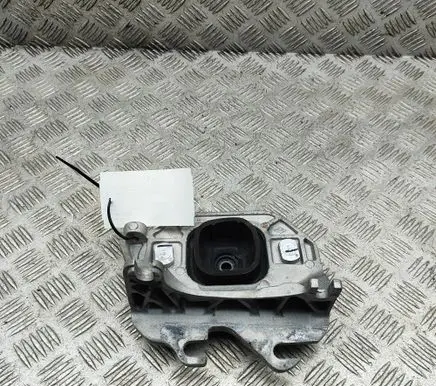 Renault Arkana Engine mount bracket 112531060R