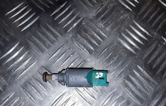 Clutch pedal sensor