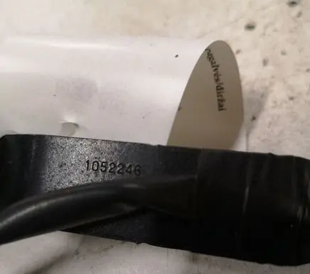 Mazda 6 Front seatbelt buckle 1052246