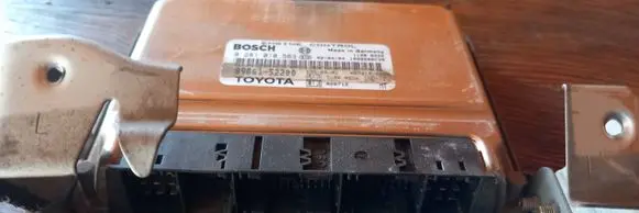Toyota Yaris Engine control unit/module 8966152200 1039S00238 4079180003