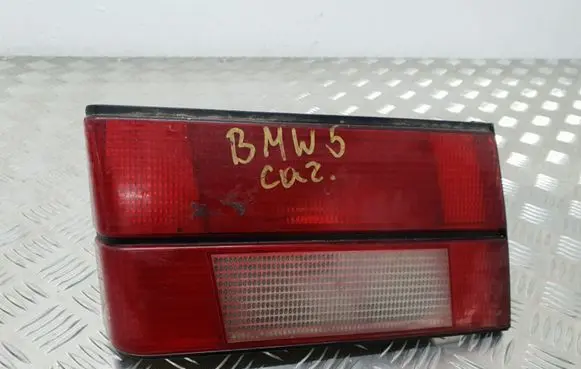 BMW 5 E39 Tailgate rear/tail lights 83515610
