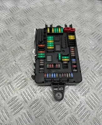 BMW X6 F16 Fuse module 6819651 27032018 19325000005