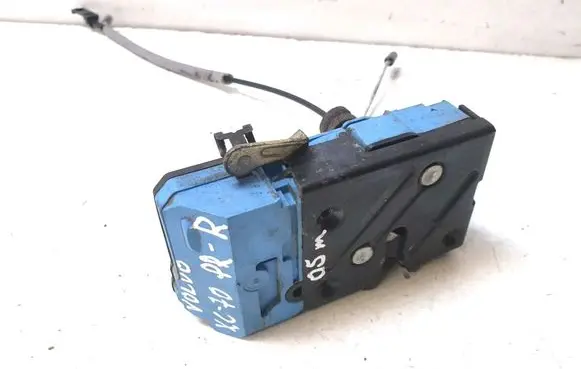 Volvo XC70 Front door lock 30753824