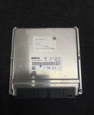 BMW 5 E39 Engine control unit/module 7788310 28RTE978 0281010314