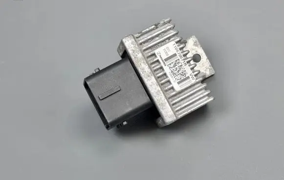 Dacia Sandero II Glow plug pre-heat relay 110678071R