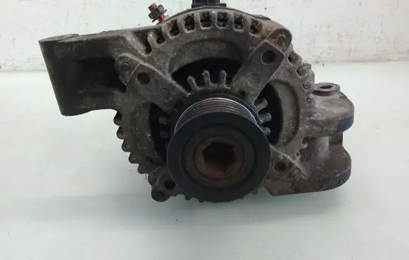 Volvo V50 Generator/alternator 1042105790 30795494