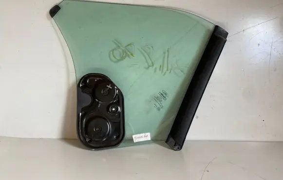 Ford Mustang VI Rear side window 43R000055 FR3B7629865A DOT747M540AS2