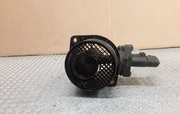 Volkswagen Touran I Mass air flow meter 074906461BX