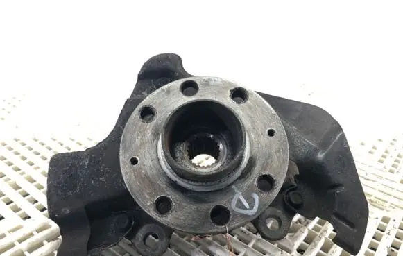 Fiat Punto (199) Front wheel hub spindle knuckle