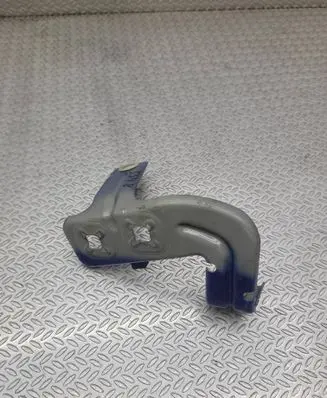 BMW 4 F36 Gran coupe Fender mounting bracket 7255821