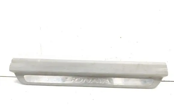 Hyundai Sonata Front sill trim cover 858813K100