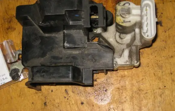 Fiat Palio Tailgate/trunk/boot lock/catch/latch