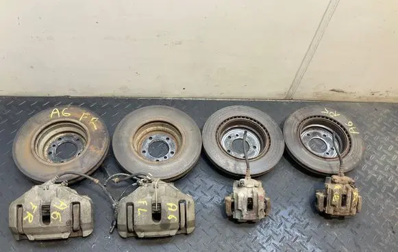BMW 3 E90 E91 Brake discs and calipers set 