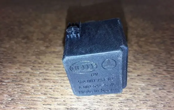 Mercedes-Benz ML W164 Other relay 4RA00779302 A0025421519