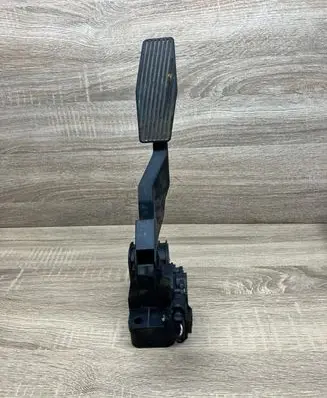 Opel Zafira A Accelerator throttle pedal 90581208 0281002298