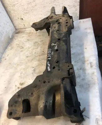 Infiniti FX Front subframe
