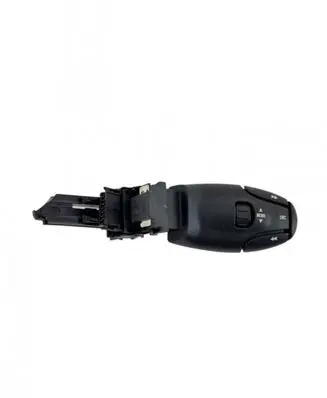Head unit multimedia control